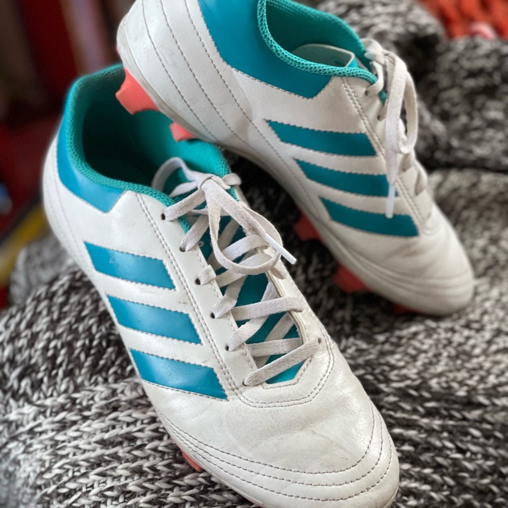 Women’s Adidas Cleats for Soccer or Lacross